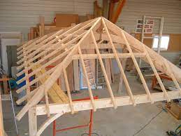 Resultat De Recherche D Images Pour Exemple Charpente Simple 4 Pentes Roof Design Hip Roof Design Roof Truss Design