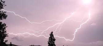 Ve kterém období u nás bouřky vznikají? 4ojhz90nj5h2um