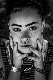 But feel free to watch. Dermal Piercing Wie Sie Funktionieren Und Typen Roll And Feel