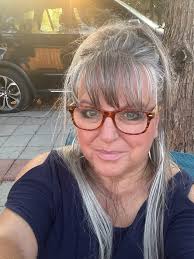 What are the names of the Vincents in the family photo?