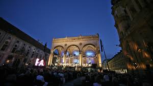 Direkt am odeonsplatz liegt der westtrakt von deutschlands größtem innenstadtschloss: Klassik Am Odeonsplatz 2018 Open Air Imz International Music Media Centre