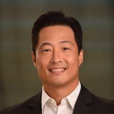 Shannon Lum's Instagram, Twitter & Facebook