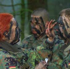 Modifies the models of enemies and allies,as well as. Elitetruppe Keine Frau Hat Die Aufnahme In Das Ksk Geschafft Welt