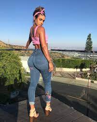 Sommer ray in jeans