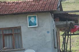 Uğur şahin'in hikayeleri, aşı haberinden sonra sık sık konuşuldu. Turkish Lives Matter Eurozine