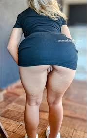 Vestido curto mostrando a buceta - So Amadoras BR , Fotos Amadoras,  Caseiras , Vídeos Amadores e Caseiros !