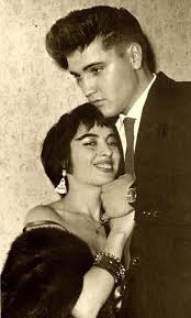 elvis presley is pictured backstage with a female admirer at the moulin rouge situated at herzogspitalstr elvis presley photos rare elvis photos elvis presley