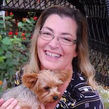 Deanne Stokes's Instagram, Twitter & Facebook