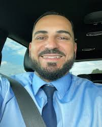 Not your average agent 👷‍♂️💼 👨🏻‍💼 Buying, selling, or investing — I'm  with you before, during and after the deal closes. Need to prep your home  for the market? Add personal touches