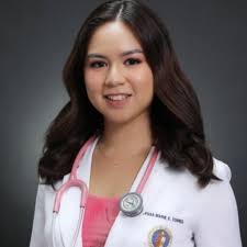 Elyssa Torres's Instagram, Twitter & Facebook