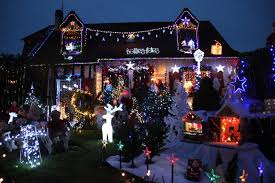 Play jigsaw puzzles for free! Des Centaines D Admirateurs Viennent Tous Les Ans A La Maison Du Pere Noel A Pont Audemer L Eveil De Pont Audemer