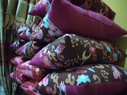 Pohon kapuk merupakan salah satu pohon yang hidup di hutan hujan asli di amerika selatan kemudian menyebar bantal kapuk juga dapat dicuci dengan mudah. Bantal Isi Kapuk Asli No Campur2 Ainun Amiraonshop Facebook