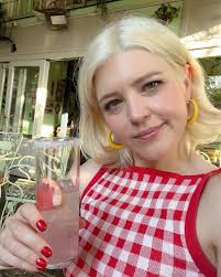 Tomorrow is my birthday and I'm just feeling so grateful for all the  interesting things and beautiful people life has brought me this year.  There are just too many to list, so