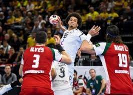 منتخب مصر لكرة اليد 2001. Ø£Ù„ÙˆØ§Ù† Ø§Ù„ÙˆØ·Ù† Ø¨Ø¹Ø¯ Ø§Ù„ØµØ¹ÙˆØ¯ Ù…Ù†ØªØ®Ø¨ Ù…ØµØ± Ù„ÙƒØ±Ø© Ø§Ù„ÙŠØ¯ ÙŠØ­Ù‚Ù‚ Ø£ÙØ¶Ù„ Ù…Ø±ÙƒØ² Ù…Ù†Ø° Ù…ÙˆÙ†Ø¯ÙŠØ§Ù„ 2001