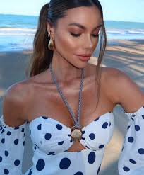 Bodas en la playa o jardín? Nueva colección❣️Desde 🇧🇷 Estamos ubicados en  San Rafael de Escazú frente a KFC☎️22898585📲84663030