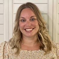 Sarah Alwine's Instagram, Twitter & Facebook