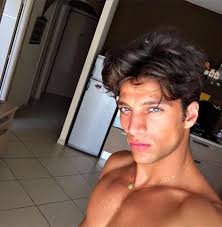 Simone susinna isola dei famosi ospite a radio radio. Simone Susinna Contro Eva Grimaldi Avances All Isola 2017 Inventate Per Visibilita Nanopress