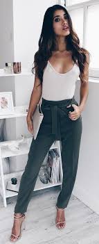 Dressy Casual Birthday Dinner Outfit Ideas Summer Outfits Beige Tank Dark Bow Pants Dinner Outfit Classy Dinner Outfits Casual Dinner Outfit Summer