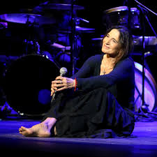 ↑ roberta lisco.lina sastri, doppia gioia: Lina Sastri Eta Altezza Peso Fidanzato Figli Caffeina Magazine