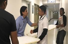 Elvina mohamad,gambit saifullah,tash yong,hafreez adam,bella nazari,adeline tsenkisah nadia dan aidan yang berjumpa pertama kali di kedai dan. Kembar Redza Rosli Minta Jangan Hina Ibu Hiburan Mstar