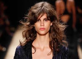 So, if you have thin hair, adding layers. The Best Medium Length Hairstyles For Fine Hair 2019