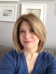 Bonjour à tous, je sais que je suis vieux, c'est pourquoi je n'arrive à  recevoir le bonjour de personne ici 💔.... 💌 whatsapp chat mee...❤️