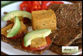 Sun Dried Tomato Cashew Cheese And Veggie Nut Bread Raw Maintenance Blog Vegetarisch Haltbar