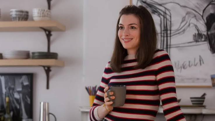 The Anne Hathaway Comedy On Max With The Most Ridiculous Ending Ever |  GIANT FREAKIN ROBOT