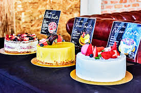 Tak tahan dengan perlakuan anak, ibu ini sewa 5 orang untuk bunuh anaknya. Rai Hari Ibu Dengan 3 Kek Istimewa Bake Culture Media Permata Online