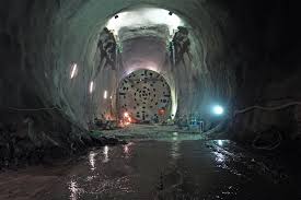 In 1871 begon de bouw van de gotthardtunnel op de juiste manier, het zou tien jaar duren om te voltooien. Das Sind 5 Spektakulare Fakten Zum Neuen Gotthardtunnel Ingenieur De