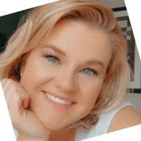 Mandi Swanson's Instagram, Twitter & Facebook