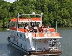 Sunset marina's houseboat rentals enable one to experience one of most pristine lakes with unspoiled shorelines in. Dale Hollow Lake Houseboat Rental Eagle Houseboat For Rent Kentucky Boat Rentals Burkesville Ky Rent It Today Houseboat Rentals House Boat Boat Rental