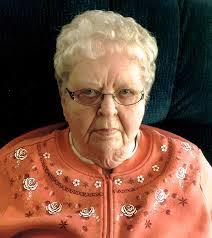 Dennis Lahr's Instagram, Twitter & Facebook