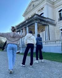 The noppies shop in antwerpen offers a wide range of maternity clothes. Aqilupzv7y1eqm