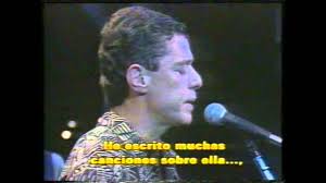 Essa moça tá diferente (etc.) essa moça é a tal da janela que eu me cansei de cantar e agora está só na dela botando só pra quebrar. Chico Buarque Essa Moca Ta Diferente Subtitulada En Espanol Youtube