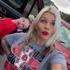 Darla Collins's Instagram, Twitter & Facebook