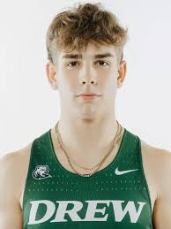 Owen Browne's Instagram, Twitter & Facebook