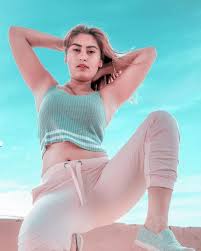 Surleen Kaur - Free pics, galleries & more at Babepedia