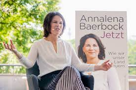 Fã¼r sie ist entscheidend, die daseinsvorsorge in den lã¤ndlichen regionen zu stã¤rken: Annalena Baerbock Grunen Kanzlerkandidatin Stellt Ihr Buch Vor