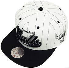 Black And White Baseball Cap Mitchell Ness And Chicago Bulls Vb03z Black White Pinstripe Snapback Cap Cap Snapback Cap Black And White
