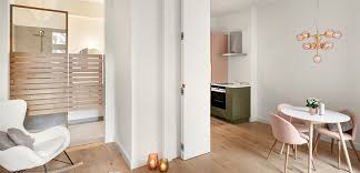 Die wohnung bietet ein flächiges wohnzimmer und einen weiteren raum an. Umfassende Sanierung Einer Mini Wohnung Fv2 Architektur