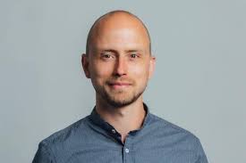 In memoriam: Jay Curry