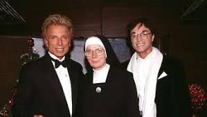 Siegfried is an extremely popular celebrity hero, often compared to the wynn hero bob. Geacsjoe4bd 4m