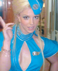 The 'womanizer' singer, who is in talks for a residency stint in las vegas, has apparently taken up a new new fitness routine in order to prepare for the run. Tumblr Young And Britney Spears Image 6573814 On Favim Com