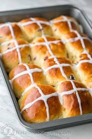 These Hot Cross Buns Are Lightly Spiced With Cinnamon And Nutmeg And Studded With Tangy Craisins Or Rais Hot Cross Buns Recipe Cross Buns Recipe Hot Cross Buns