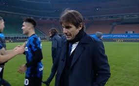 Pagina ufficiale di antonio conte. Ravezzani Su Juve Inter Conte Ha Alzato Il Dito Medio Verso La Panchina Bianconera