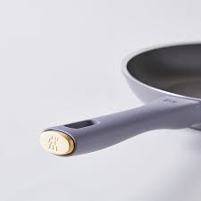Zwilling Madura Plus Nonstick Pan In 2020 Non Stick Pan Best Non Stick Pan Nonstick