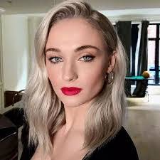 Daisy Woods's Instagram, Twitter & Facebook