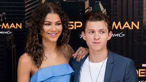 She began her career appearing as a child model working for macy's, mervyns and old navy. Spiderman Stars Zusammen Zendaya Und Tom Holland Kussend Erwischt N Tv De