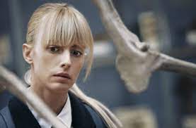 En 2019, sara mortensen, l'actrice de plus belle la vie, a été virée du feuilleton marseillais de france 3. Astrid Et Raphaelle France 2 Sara Mortensen On En Saura Plus Sur Astrid Toute Cette Saison